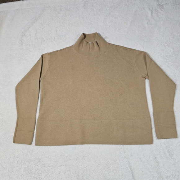 Everlane Sweaters - Everlane Tan Cashmere Sweater